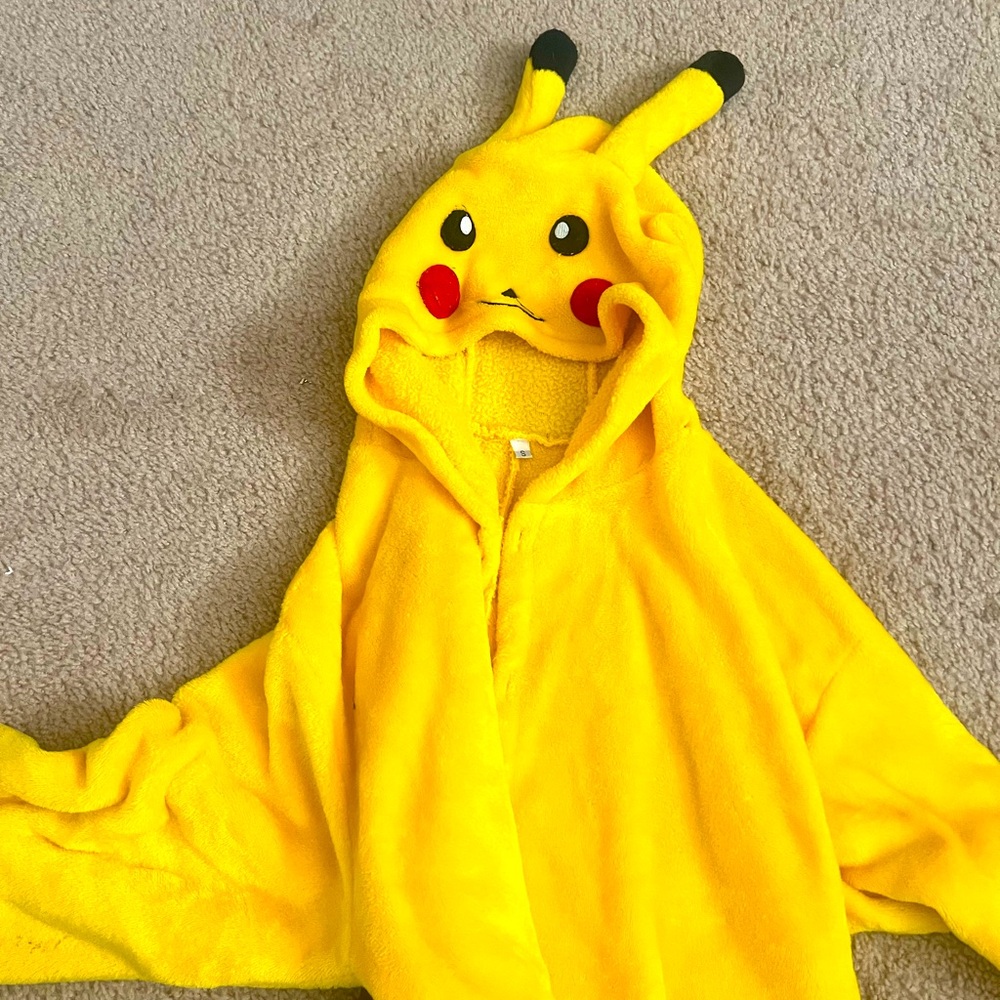 WOW!‎ Disply Pikachu Kigurumi Costume Cosplay Pajamas Yellow Hooded Size S